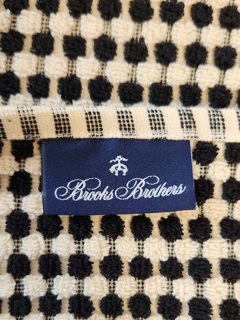 Brooks Brothers Black/Ecru Cream Raised Dots Bath Towel 30